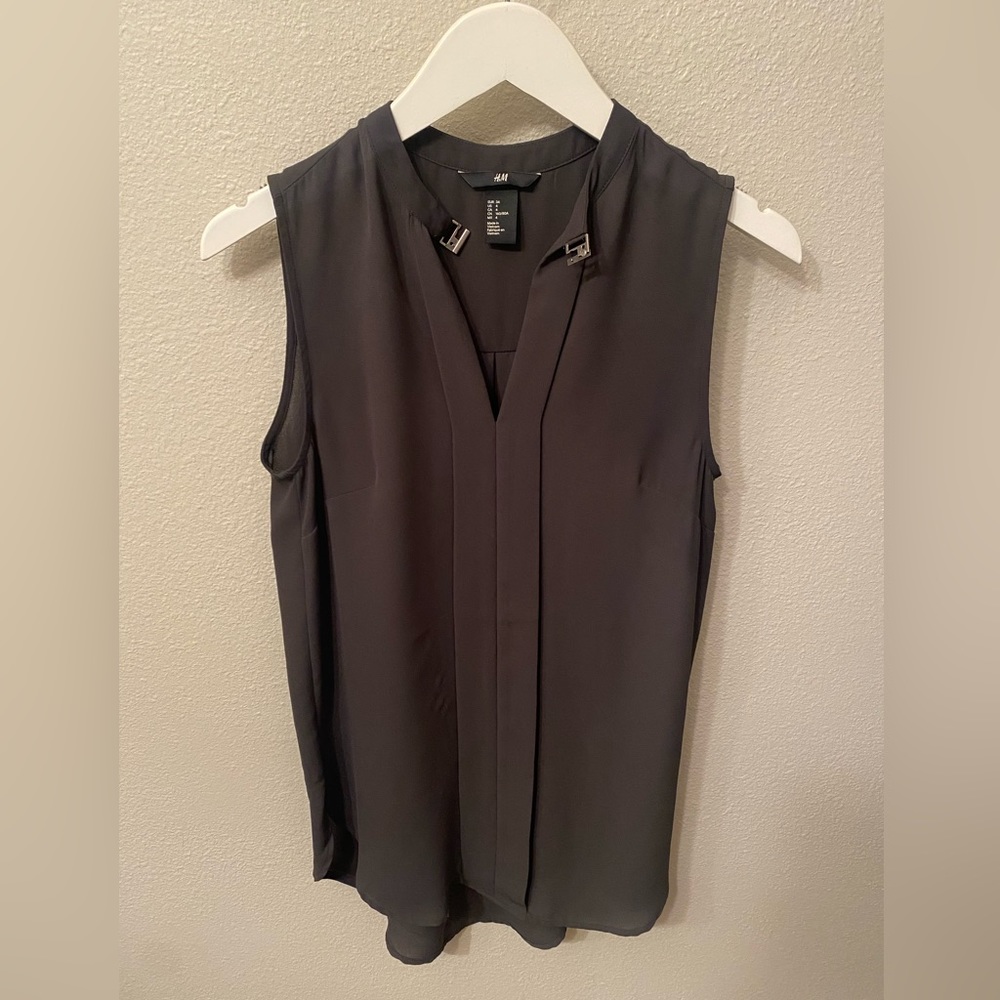 H&M‎ Sleeveless Blouse